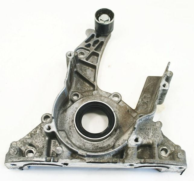 Crank Seal Flange Plate VW Jetta GTI Mk5 Passat Audi A4 A3 2.0T - 06D 103 153 B
