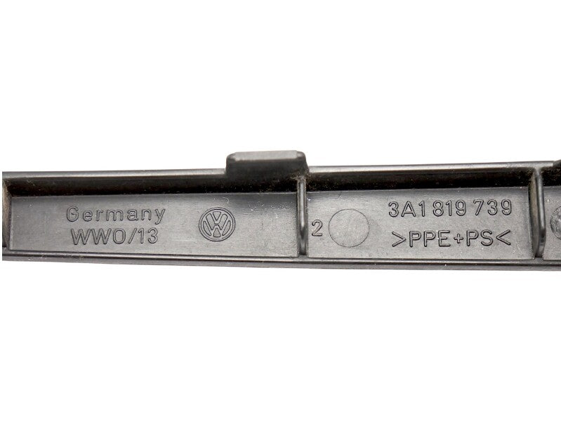 Small Dash Radio Side Trim Strip Filler Cover 95-97 VW Passat B4 - 3A1 819 739