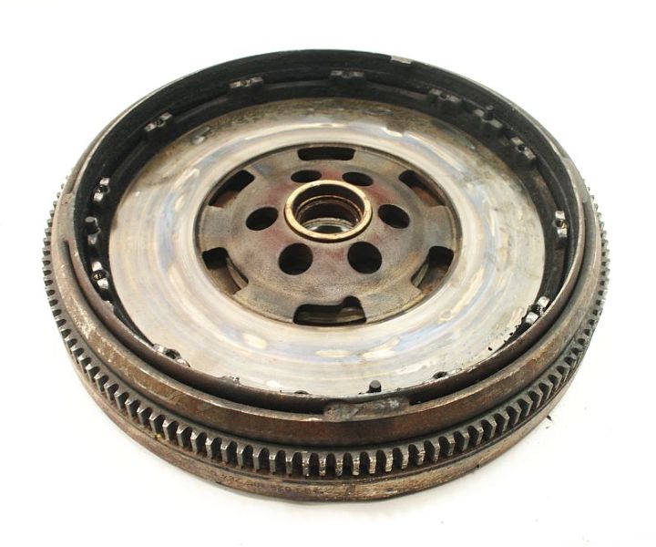 Flywheel Fly Wheel 00-05 VW Jetta Golf Beetle Audi TT - Genuine - 06A 105 264 C