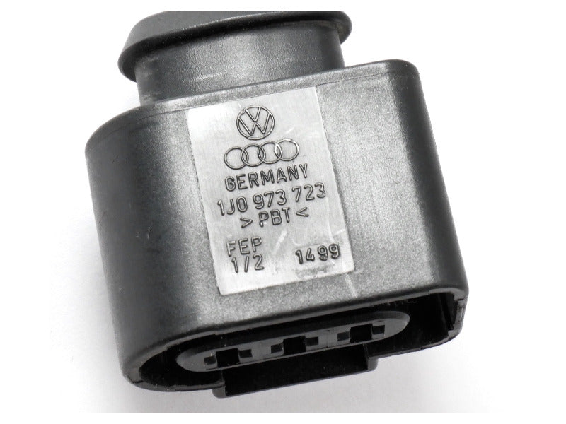 Front Turn Signal Light Plug 98-05 VW Beetle A4 Lamp Wiring Pigtail 1J0 973 723