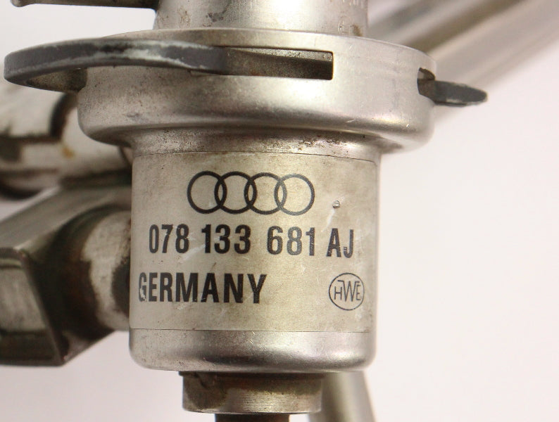 Fuel Rail & Regulator 98-05 VW Passat Audi A4 A6 2.8 V6 Genuine - 078 133 681 AJ