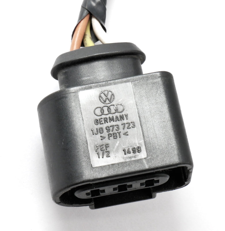 Headlight Plug Pigtail Connector 98-05 VW Beetle Head Light Lamp - 1J0 973 723