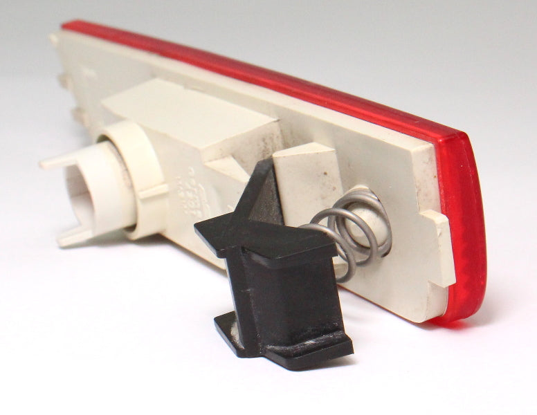 RH Rear Bumper Side Marker Light 01-05 VW Passat B5.5 - Genuine - 3B0 945 072 A