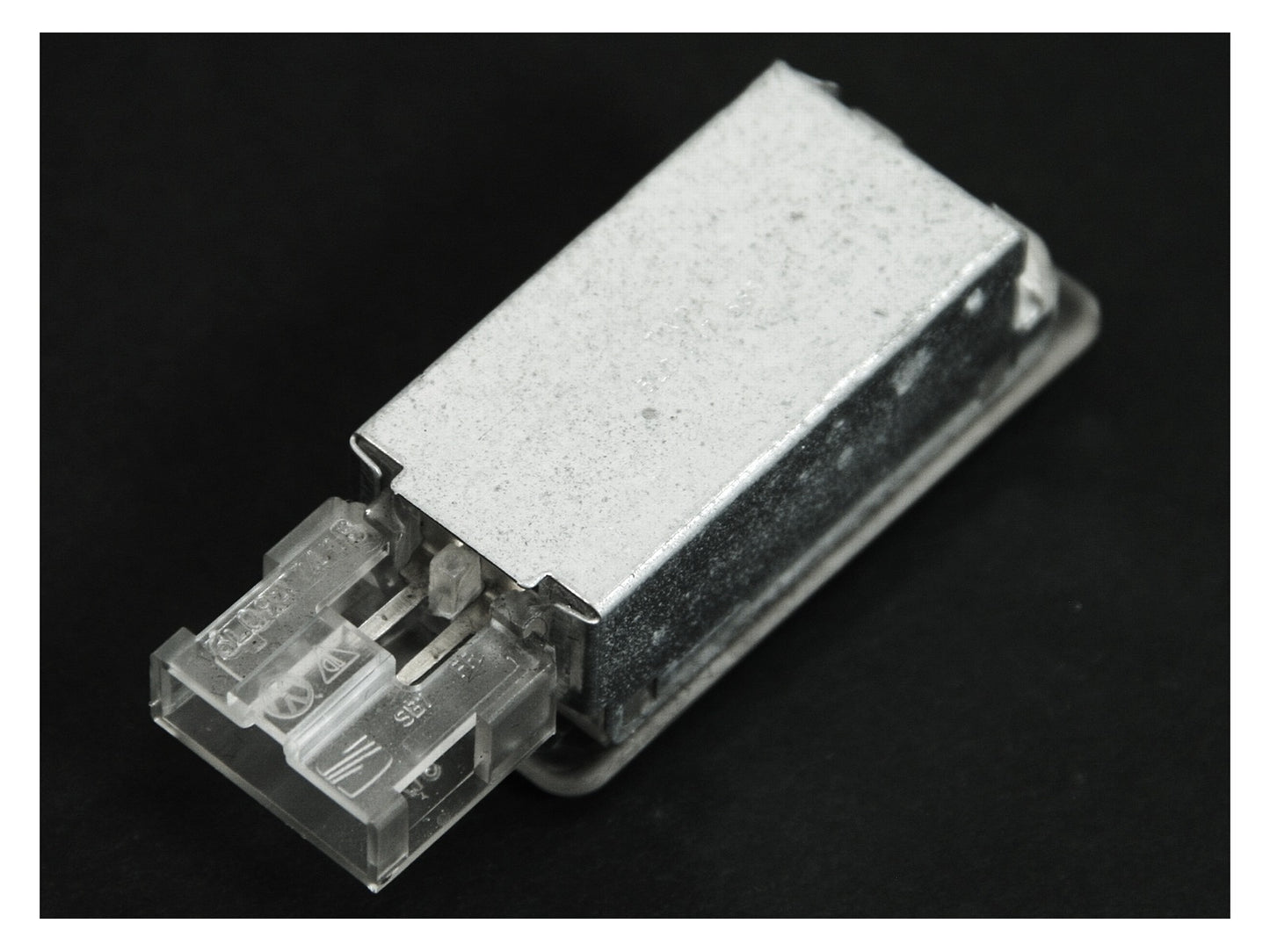 Glovebox Glove Box Light VW Jetta Rabbit MK7 MK6 MK5 Passat B6  - 7L0 947 415