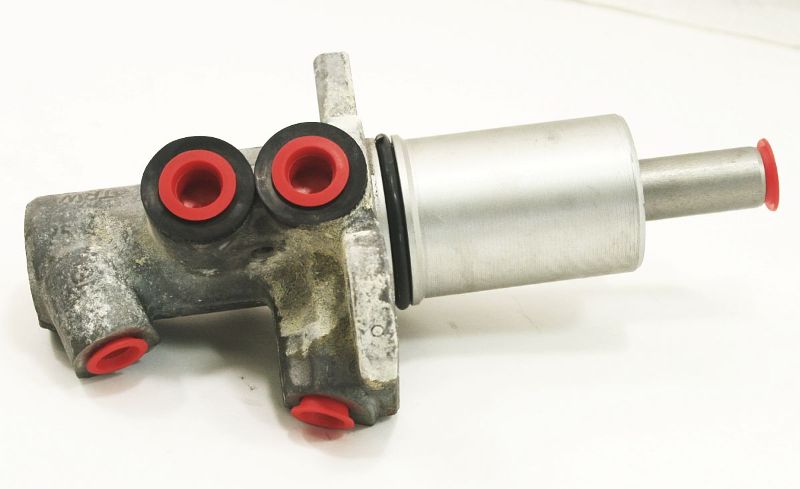 Brake Master Cylinder 02-04 Audi S4 A6 S6 VW Passat - Genuine
