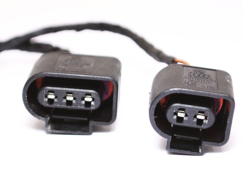 Taillight Lamp Bulb Wiring Plug Connector Pigtail 98-10 VW Beetle - Genuine