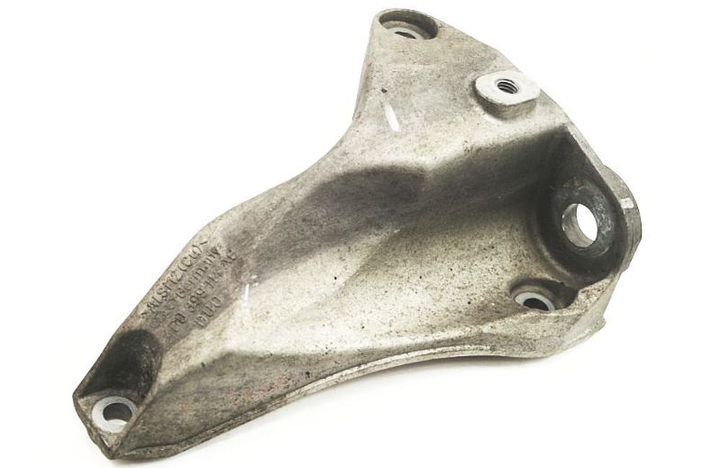 RH Transmission Mount Bracket 97-03 Audi A8 S8 D2 - Genuine - 4D0 399 114 AG