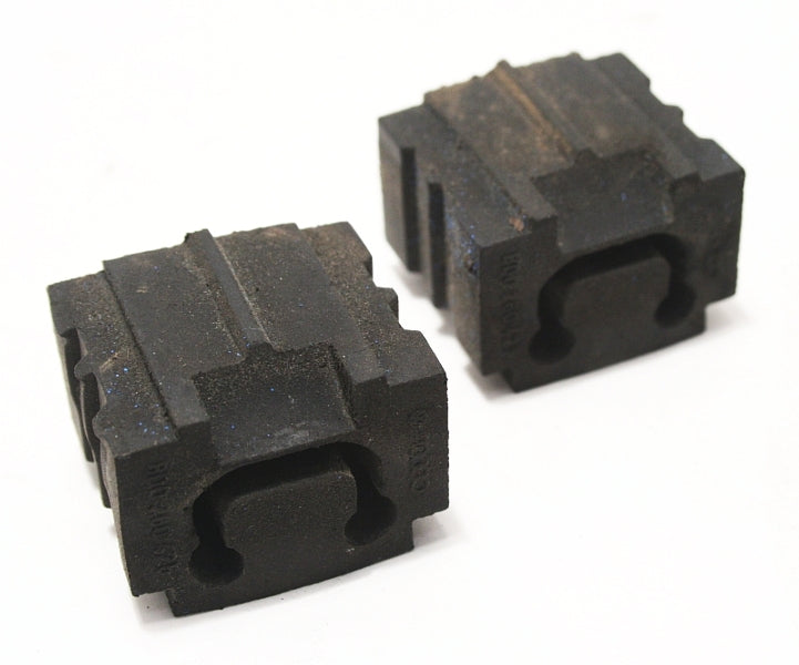 AC Condenser Mount Bushings Audi A4 S4 B5 A6 C5 A8 Passat B5 - 8D0 260 425