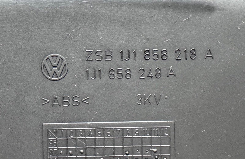 RH Dash End Cap Interior Trim Panel 99-05 VW Jetta Golf GTI Mk4 - 1J1 858 248 A