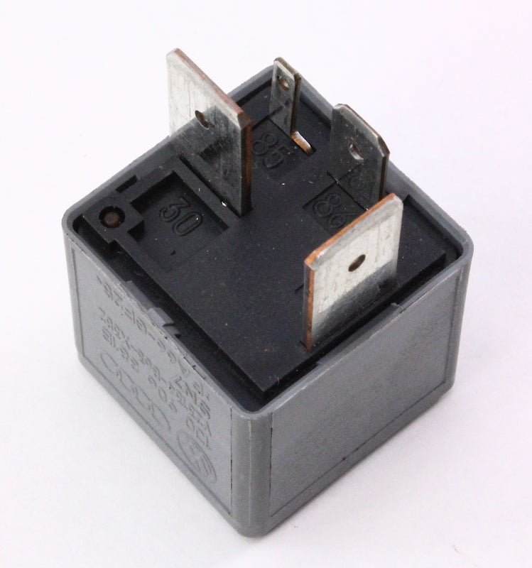 Relay 428 - VW Audi Jetta Golf GTI MK4 Passat Eurovan Audi TT - 1J0 906 381 B