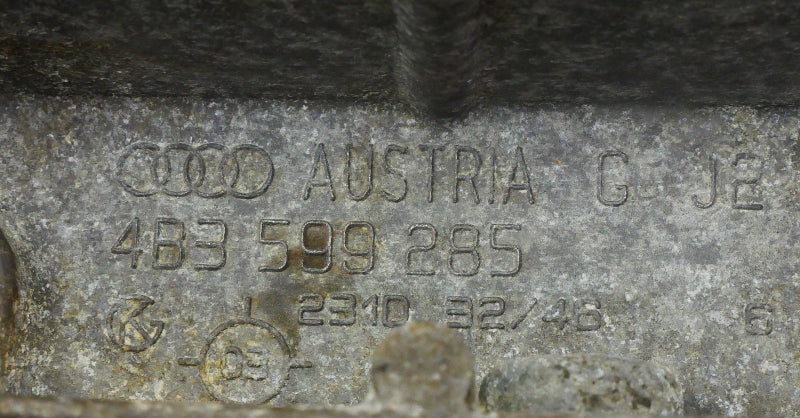 Differential Mount Bracket Cross Member Audi A6 C5 VW Passat B5 4M - 4B3 599 285