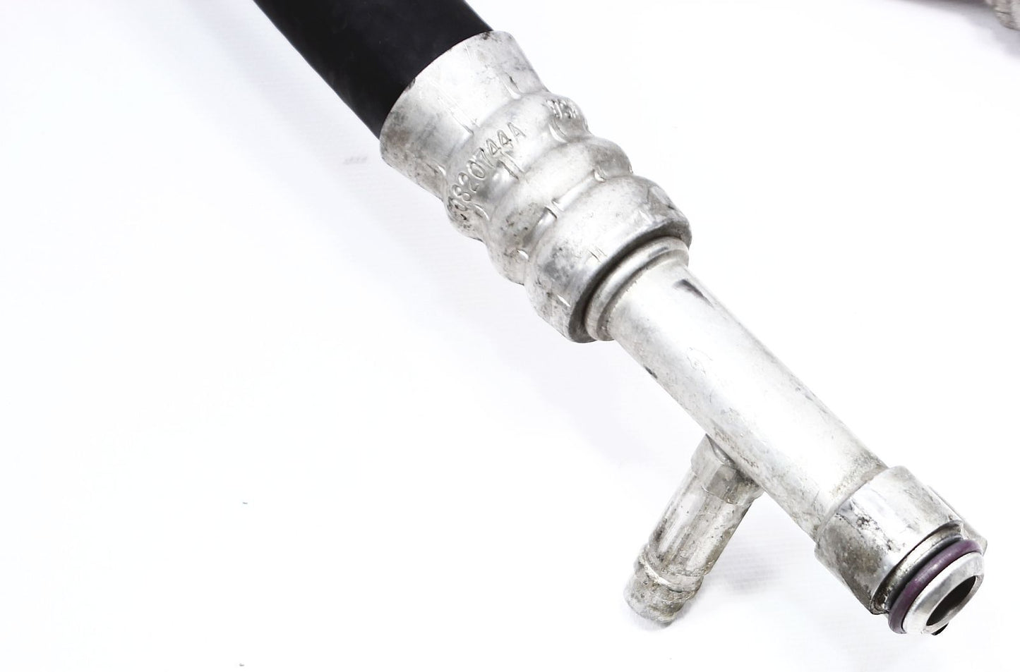 AC Line Compressor to Firewall 98-05 VW Beetle 1.9 TDI - 1C0 820 744 A