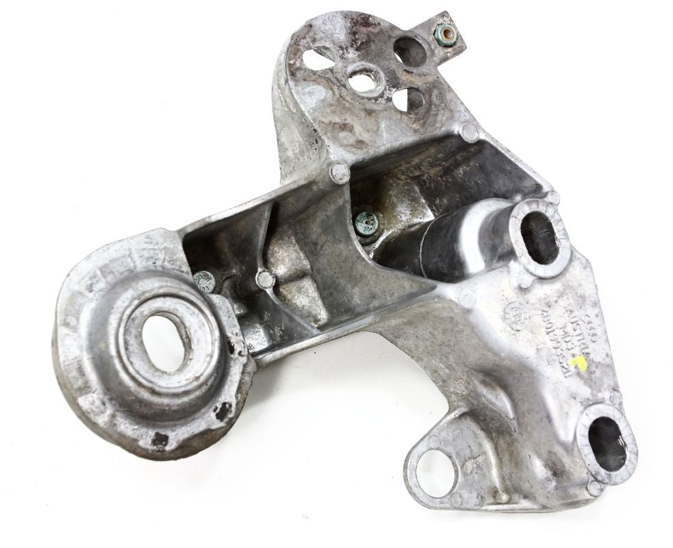 RH Engine Sub Frame Mount Bracket Audi A6 A4 C5 VW Passat ~ 4B0 199 352