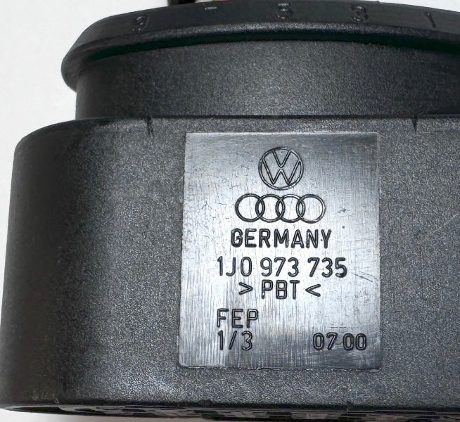 Headlight Wiring Plug Pigtail Harness 99-05 VW Jetta Mk4 Head Light 1J0 973 735