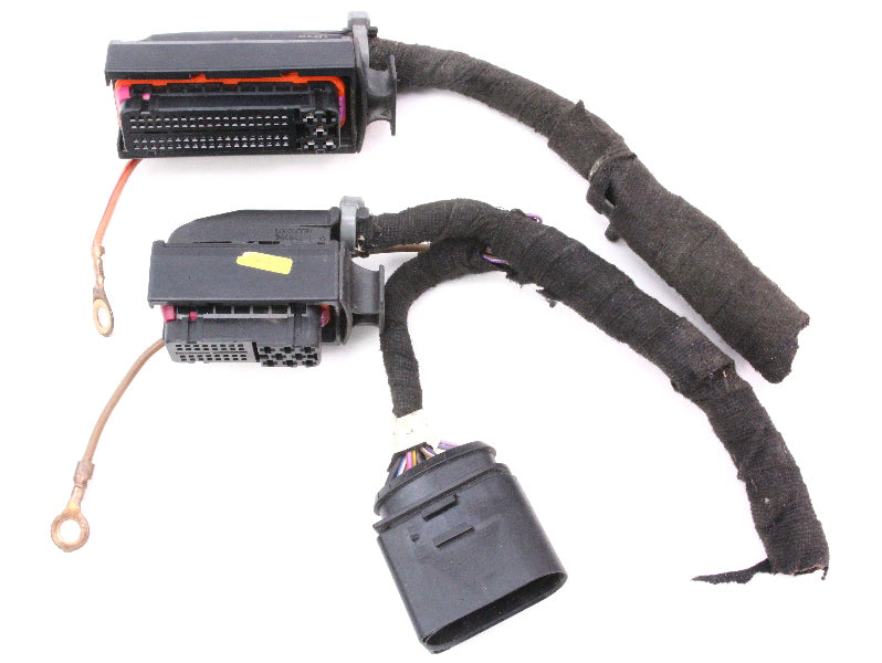 ECU Engine Computer Pigtails Plugs Connectors 2003 VW Beetle 2.0 - 06A 906 032 E