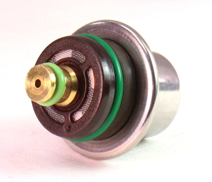 4.5 Bar Fuel Pressure Regulator VW Jetta Golf Audi TT A4 A6 Angled