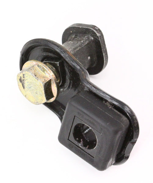 RH Seat Belt Receiver Mount Nut & Bracket VW Jetta Golf MK4 VW Passat B5 Beetle