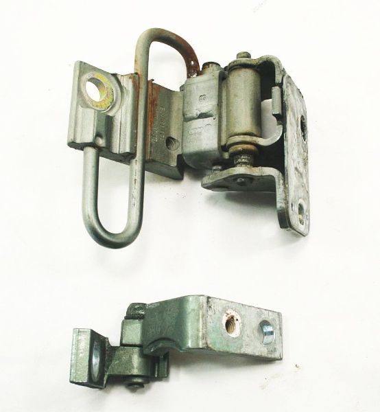 RH Front Door Hinges 98-05 VW Passat B5 B5.5 Jetta MK4 A6 LA6W - 4B0 831 412 B