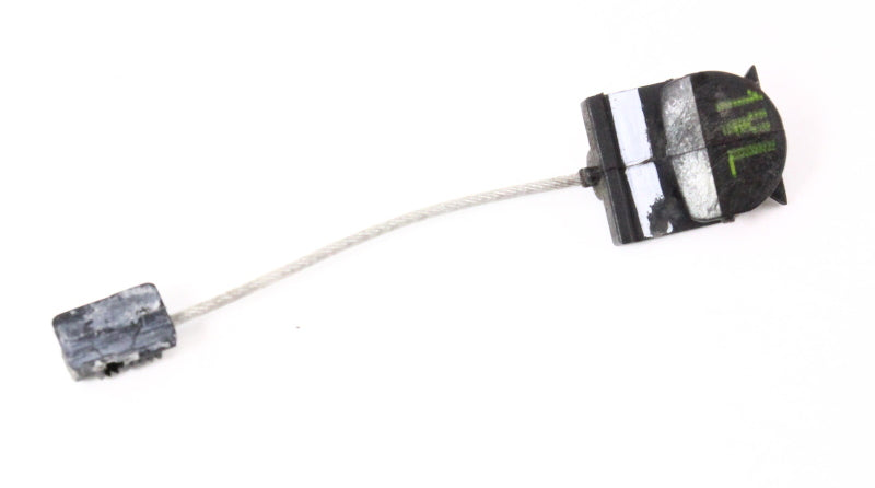 LH Front Door Latch Handle Short Small Linkage Cable 98-05 VW Passat 1VL