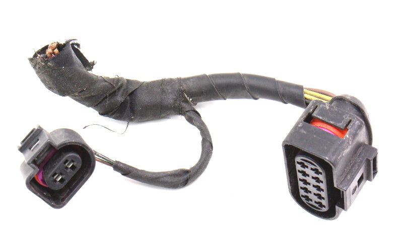 RH Headlight Lamp Plug Pigtail Wiring 04-06 VW Phaeton V8 / W12 - 1J0 973 735