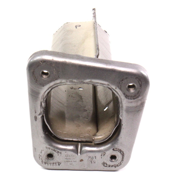 RH Frame Horn End Bracket 01-05 VW Passat B5.5 Lower Rail Section . 8D0 805 748