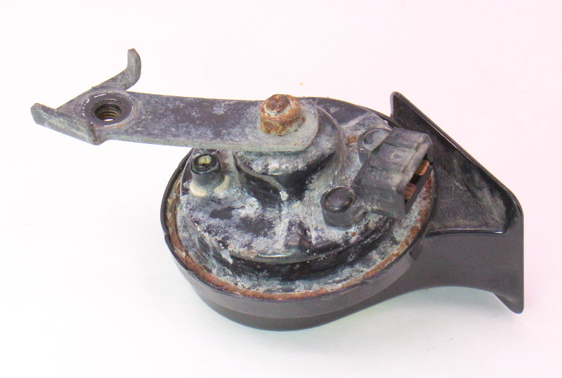 Klaxon Low Tone Horn VW Jetta Golf MK4 Beetle Passat - Genuine - 3B0 951 221