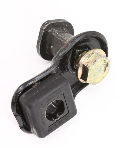 LH Seat Belt Receiver Mount Nut & Bracket VW Jetta Golf MK4 VW Passat B5 Beetle