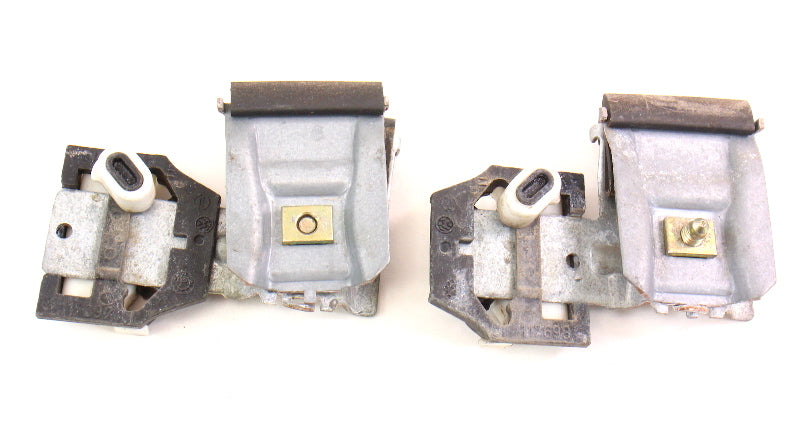 RH Front Window Regulator Hardware Glass Clips Pair 98-10 VW Beetle - Genuine
