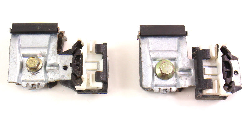 RH Front Window Regulator Hardware Glass Clips Pair 98-10 VW Beetle - Genuine