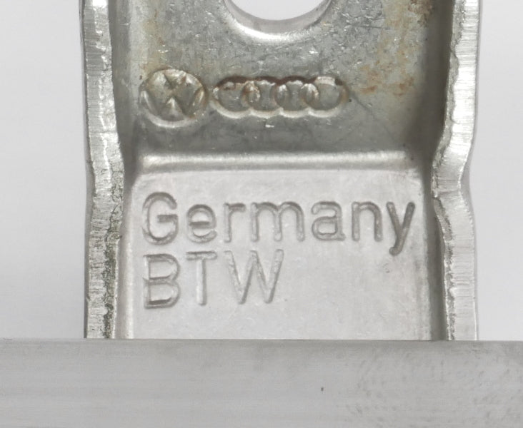 Fuel Rail Audi TT VW Jetta Golf MK4 Beetle 1.8T - Genuine - 06A 133 681 B