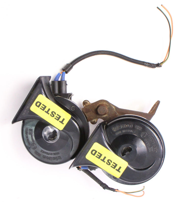 High & Low Tone Horn Set 98-01 VW Beetle Klaxon TR99 & Bracket - Genuine