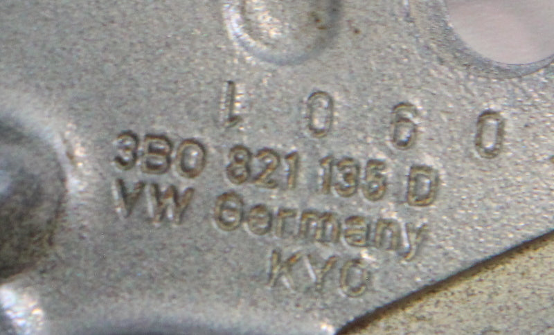 LH Fender Mount Bracket 01-05 VW Passat B5.5 - LC7V Blue - 3B0 821 135 D