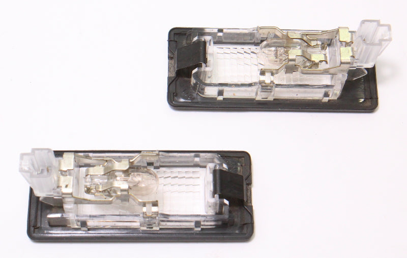 2x License Plate Lamp Light 11-17 VW Jetta Tiguan Touareg . Genuine 5N0 943 021