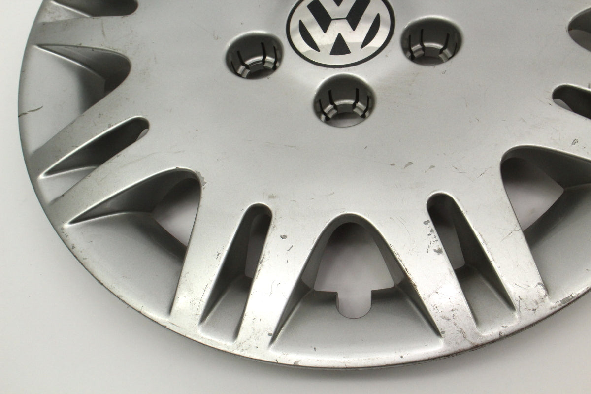 Genuine VW Hub Cap Wheel Cover 05-10 VW Rabbit Jetta MK5 - 1KM 601 147