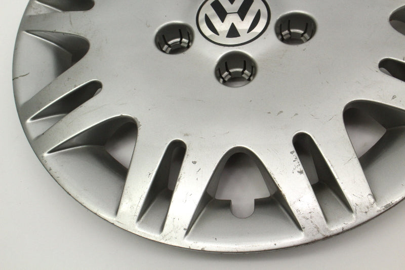 Genuine VW Hub Cap Wheel Cover 05-10 VW Rabbit Jetta MK5 - 1KM 601 147