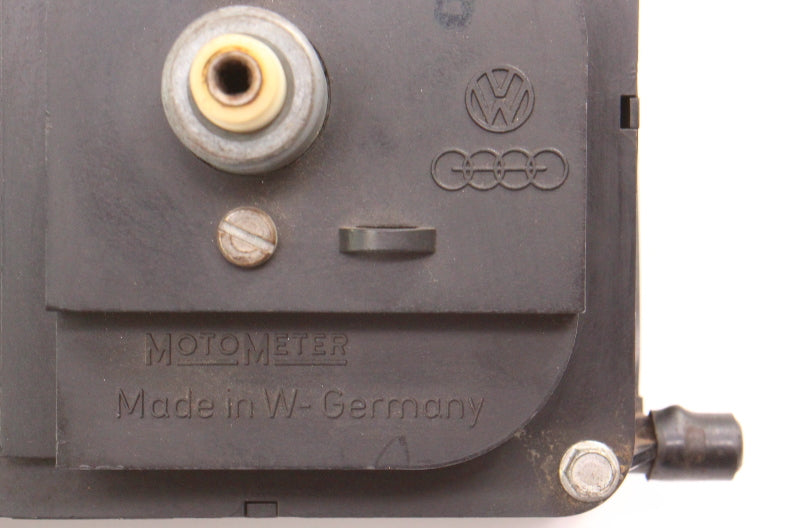 Gauge Instrument Cluster 1977 VW Dasher Speedometer MotoMeter 1575