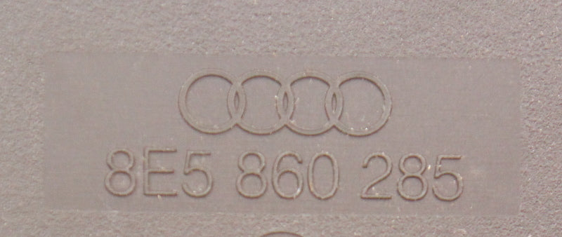 Trunk Safety Warning Hazard Triangle Mount 02-05 Audi A4 S4 B6 - 8E5 860 285