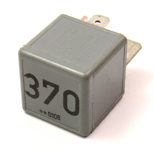 Fan Relay # 370 VW Passat Jetta Golf GTI Cabrio Audi A4 A6 ~ 8D0 951 253