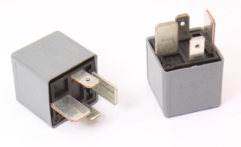 2x Fan Relay # 370 VW Passat Jetta Golf GTI Cabrio Beetle Audi A4 A6 8D0 951 253