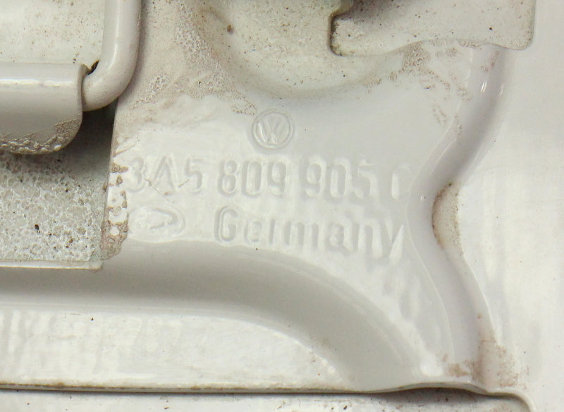 Gas Fuel Filler Door Flap 95-97 VW Passat B4 TDI Sedan LB9A White 3A5 809 905 C