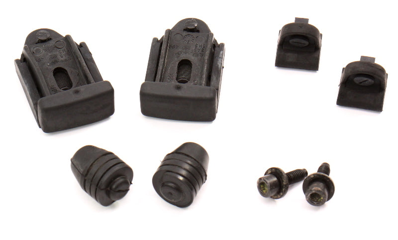 Trunk Adjuster Rubber Bumps Stoppers 95-97 VW Passat B4 Sedan 3A5 827 493 / 499