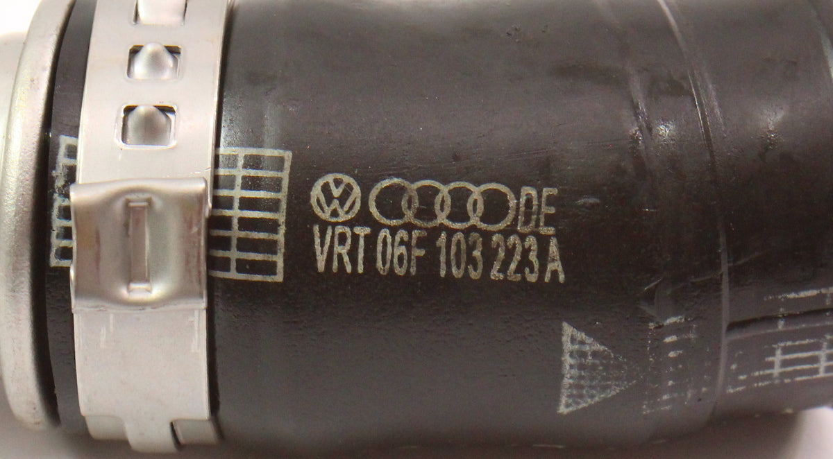 Turbo PCV Breather Line VW Jetta GLI GTI MK5 Passat B6 Audi 2.0T ~ 06F 103 215 A