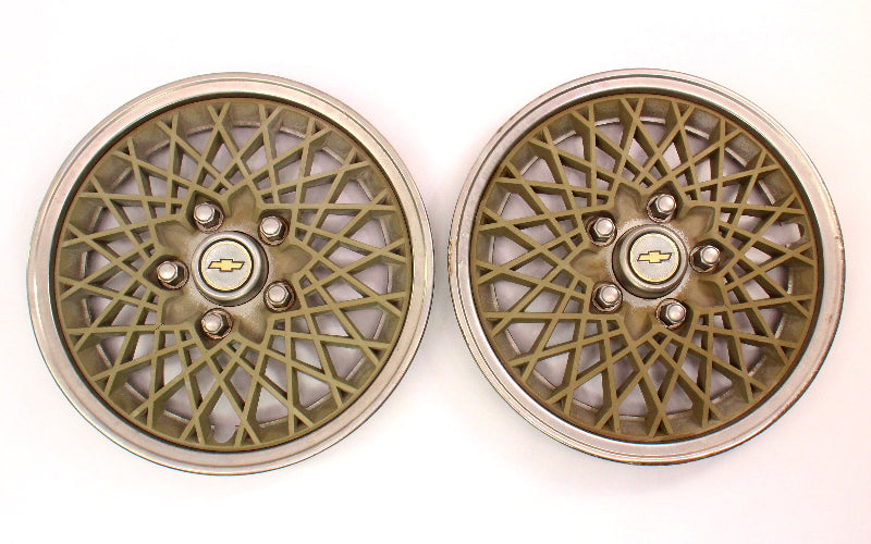 Set of 2 Stock Hub Caps Hubcap 82-84 Chevrolet Chevy Celebrity Genuine 140 35618