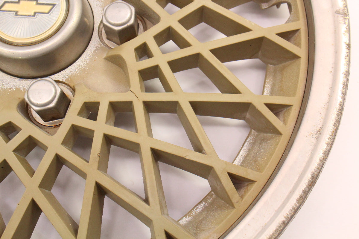 Set of 2 Stock Hub Caps Hubcap 82-84 Chevrolet Chevy Celebrity Genuine 140 35618