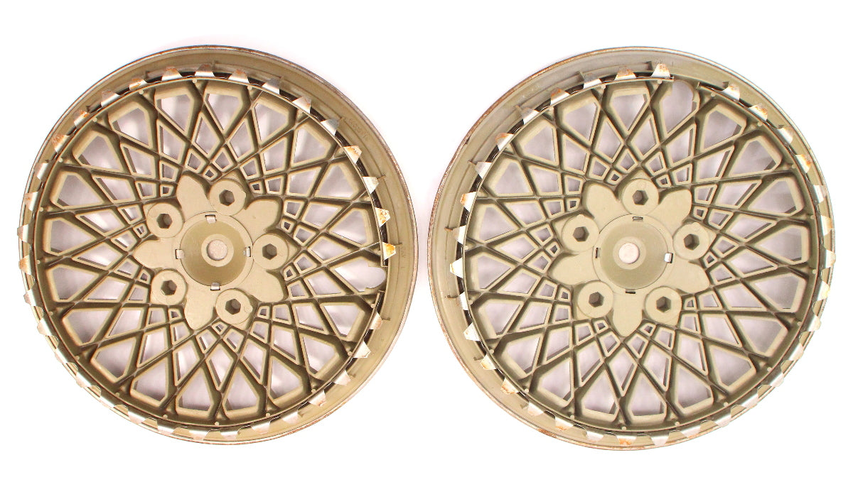 Set of 2 Stock Hub Caps Hubcap 82-84 Chevrolet Chevy Celebrity Genuine 140 35618