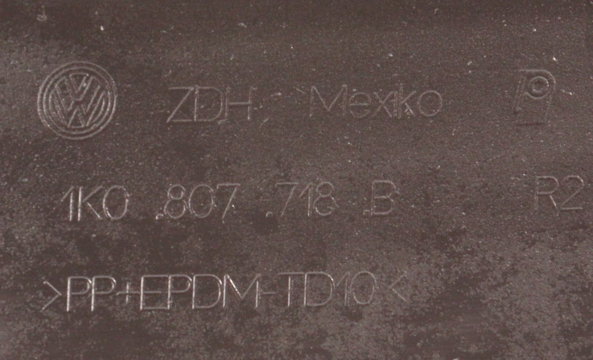 RH Bumper Trim Filler Molding 05-10 VW Jetta Rabbit MK5 L041 Black 1K0 807 718 B