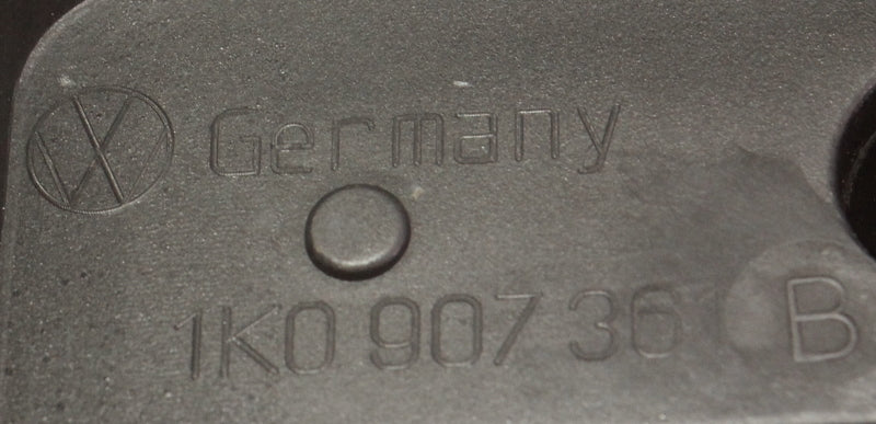 Under Hood Fuse Box Wiring Plugs Pigtail 05-07 VW Jetta MK5 2.5 - 1K0 937 701 A