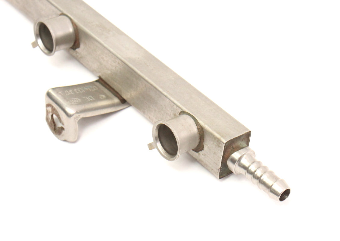 Fuel Distributor Rail 05-10 VW Jetta Rabbit Golf MK5 Beetle 2.5 - 07K 133 317 C