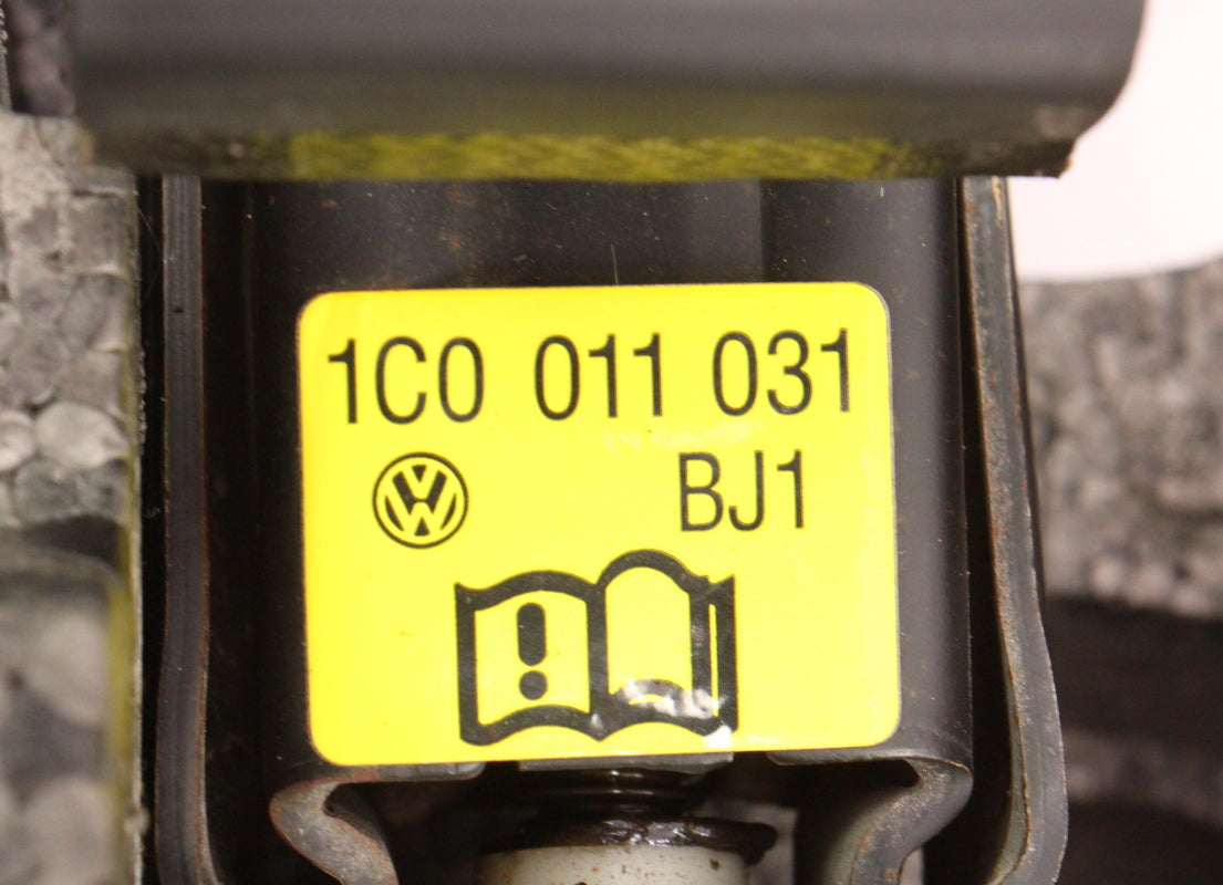 Trunk Tool Kit 99-05 VW Jetta Golf GTI MK4 Beetle Jack Lug Wrench Tow Hook - OE