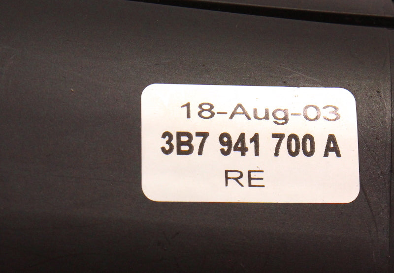 RH Fog Light Lamp 01-05 VW Passat B5.5 Foglight ~ Genuine ~ 3B7 941 700 A